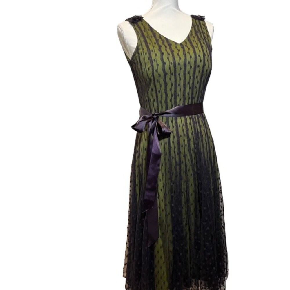 Jacques Vert‎ Ladies Dress. Lime with Violet Lace Overlay Size 8